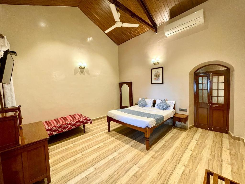 Hotel Mount View Heritage Панчгани Екстериор снимка