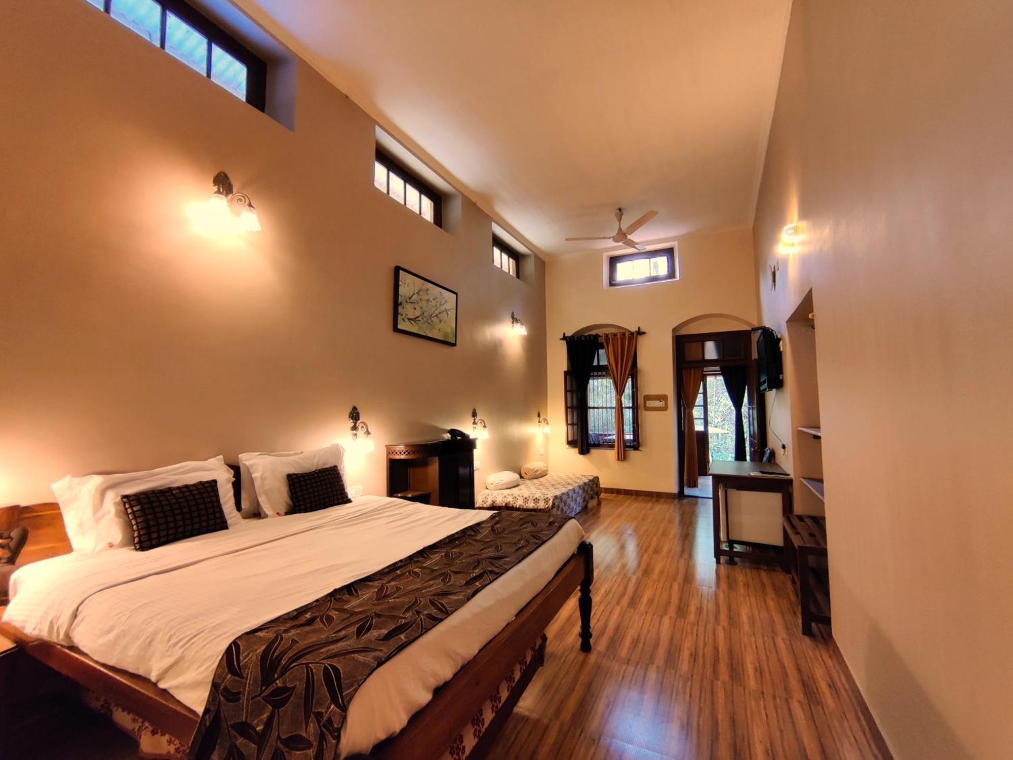 Hotel Mount View Heritage Панчгани Стая снимка